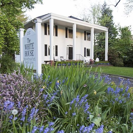 The White House Bed And Breakfast 메드퍼드 외부 사진