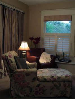The White House Bed And Breakfast 메드퍼드 외부 사진